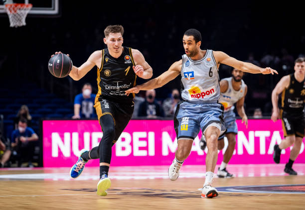 也为年轻球 也为年轻球